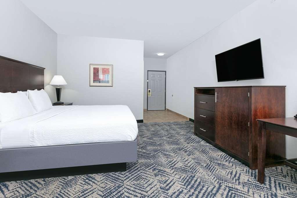 La Quinta By Wyndham Tulsa Airport / Expo Square Hotel Room photo